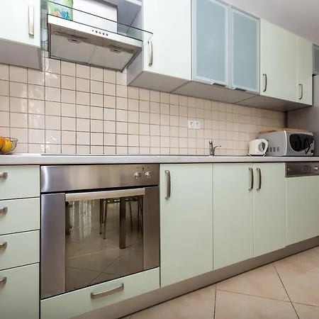 Apartman Antonio * אוקרוג גורניי